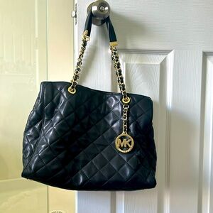 Michael Kors Leather chain tote